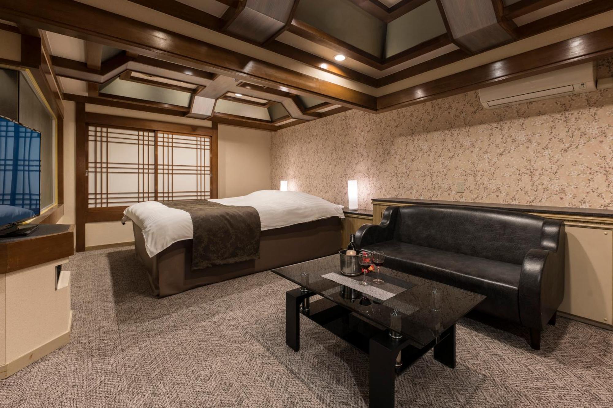 ホテル ジュエリージュエリー 十三 (Adults Only) Osaka Exterior photo